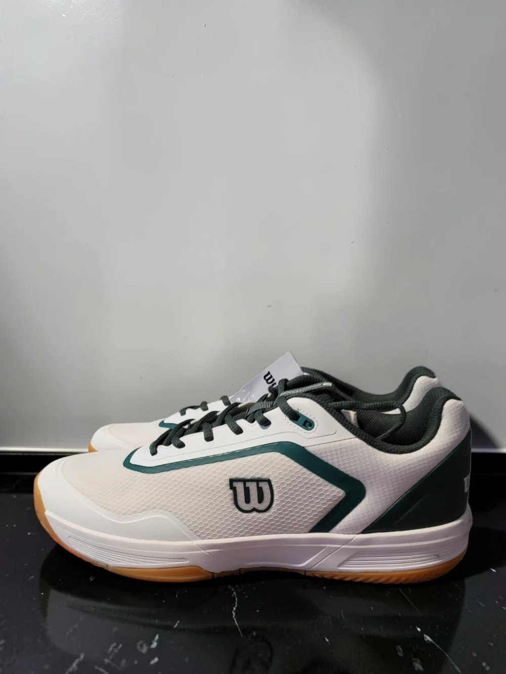 Wilson CourtGlide Men's Tennis Shoes in White, Sycamore, Gum